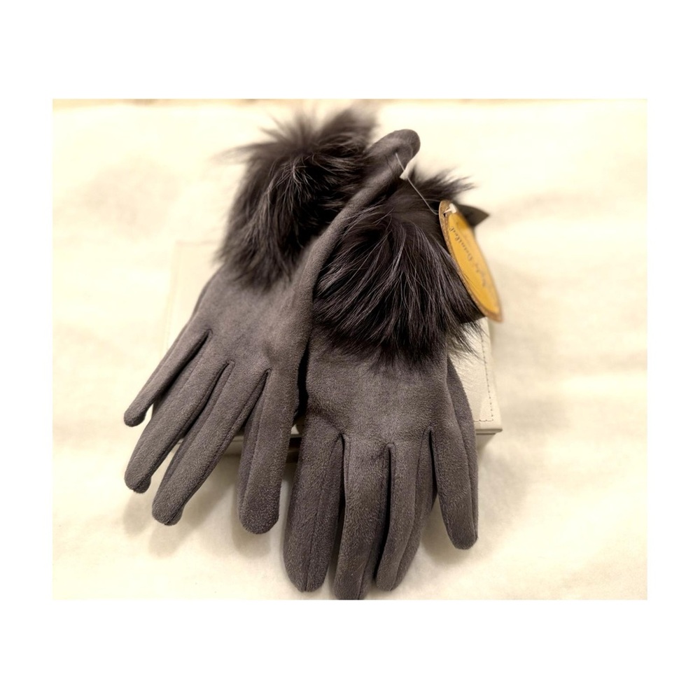 Elegant Gray Faux Fur Trim Winter Gloves – NWT